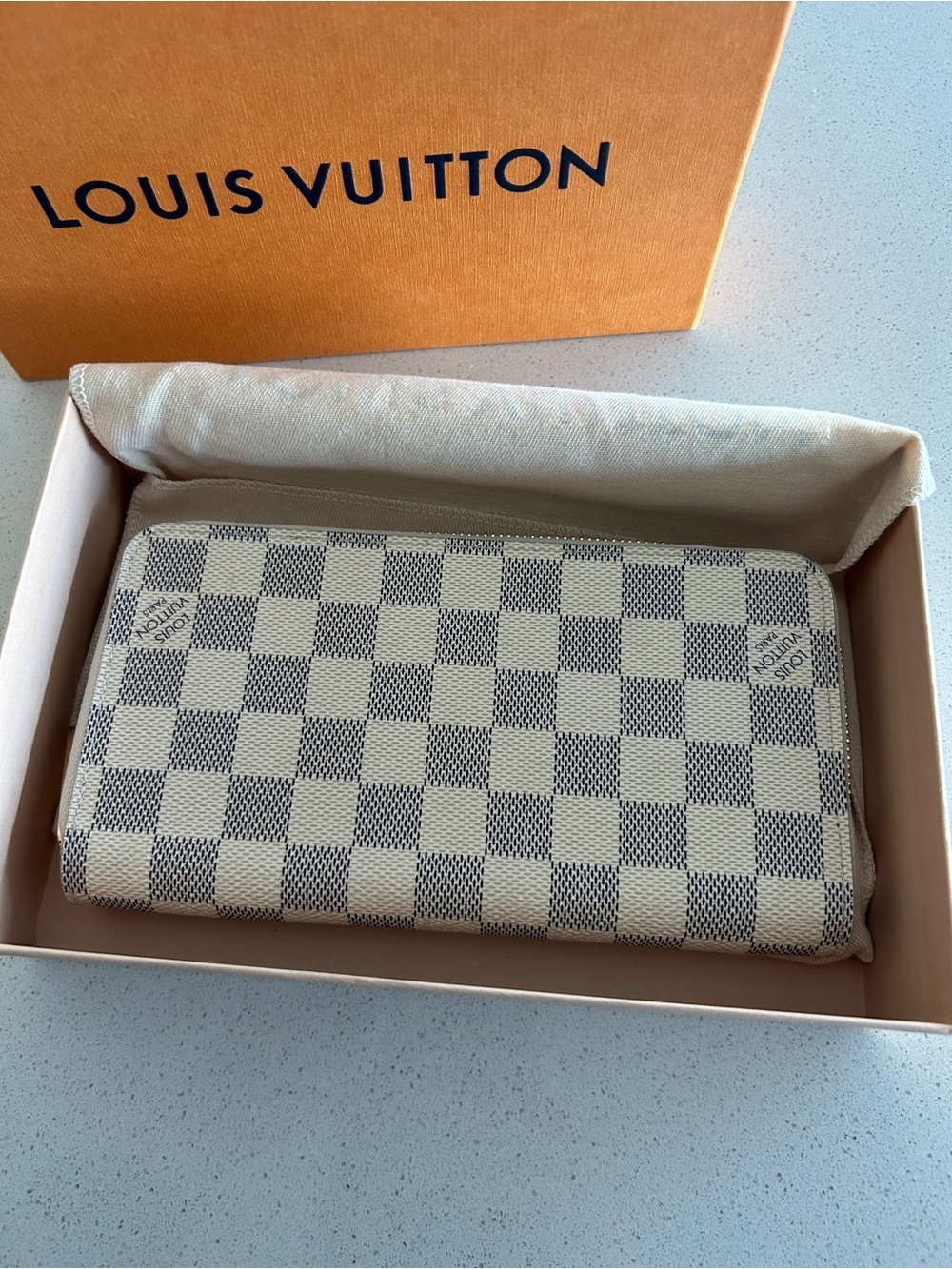 Louis Vuitton Damier Azur Checker Zip Wallet - Cream & Gray